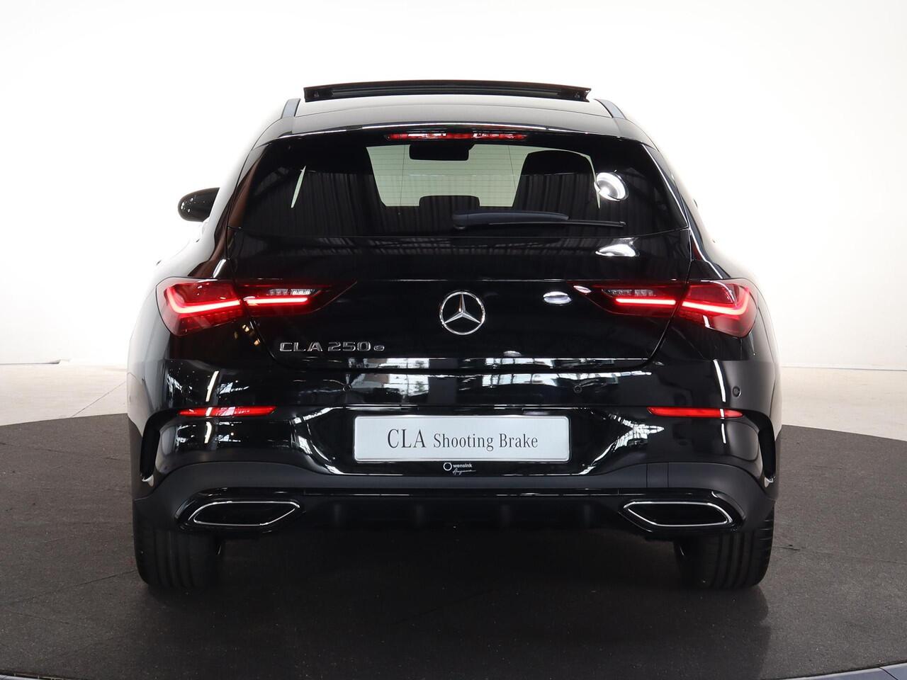 Mercedes-Benz CLA-KLASSE Shooting Brake 250e Business Solution AMG | Nightpakket | Panoramadak | Stoelverwarming | Parkeercamera | Keyless Entry/Go |