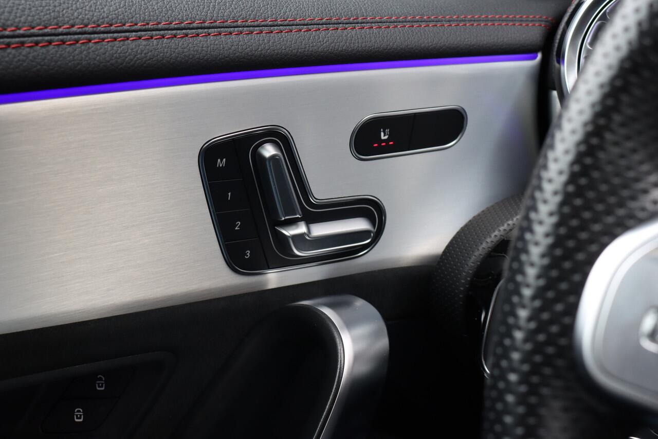 Mercedes-Benz CLA-KLASSE Shooting Brake 250 e AMG Line | Panoramadak | Distronic+ | Memory | HUD | Surround Camera | Keyless Go | Widescreen | Sfeerverlichting |