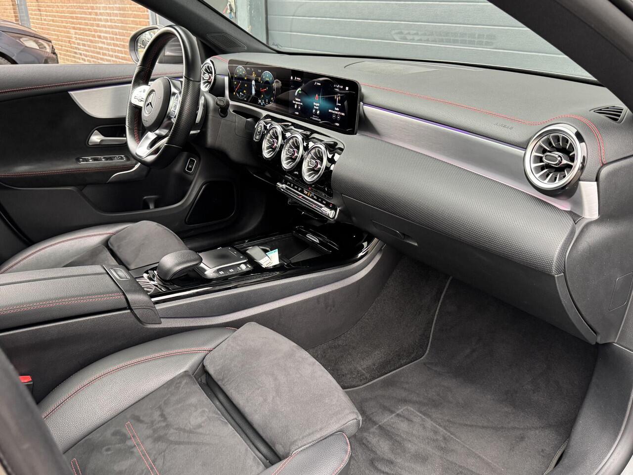 Mercedes-Benz CLA-KLASSE SHOOTING BRAKE 200 BUSINESS SOLUTION AMG I SFEERVERLICHTING I SCHUIFDAK I MEMORY SEATS I P-CAMERA