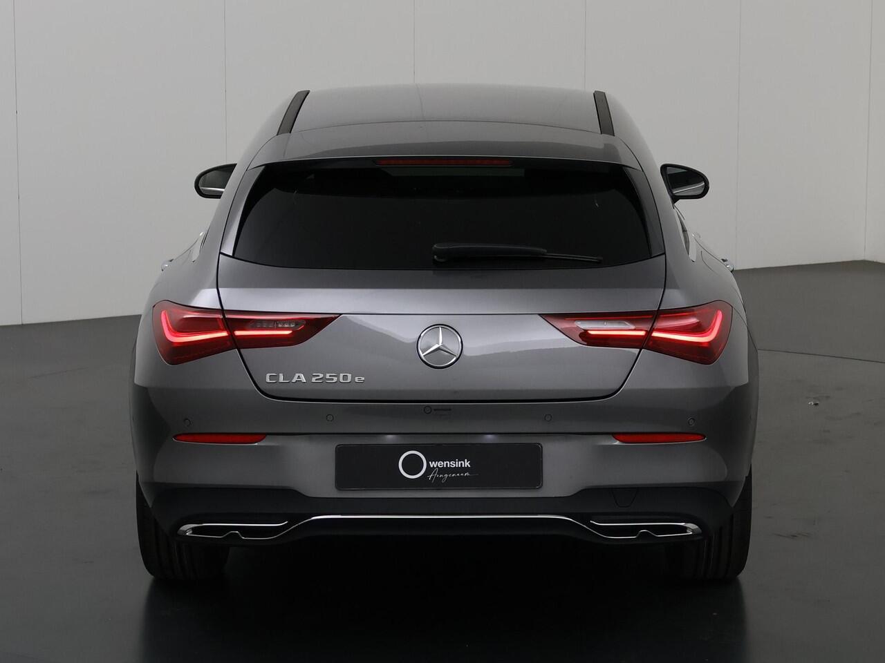 Mercedes-Benz CLA-KLASSE Shooting Brake 250e Star Edition | Easypack - achterklep | Keyless go | Achteruitrijcamera | Stoelverwarming | Sfeerverlichting |