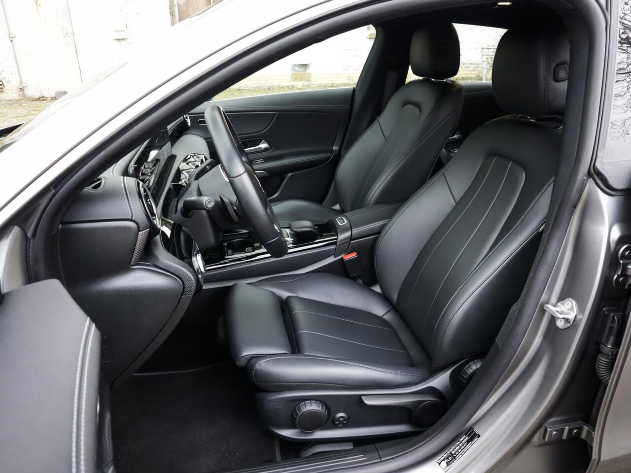 Mercedes-Benz CLA-KLASSE Shooting Brake 250 e Luxury Line 1e-Eig. & Dealer-Onderh. BOVAG-Garantie. NL-Auto.