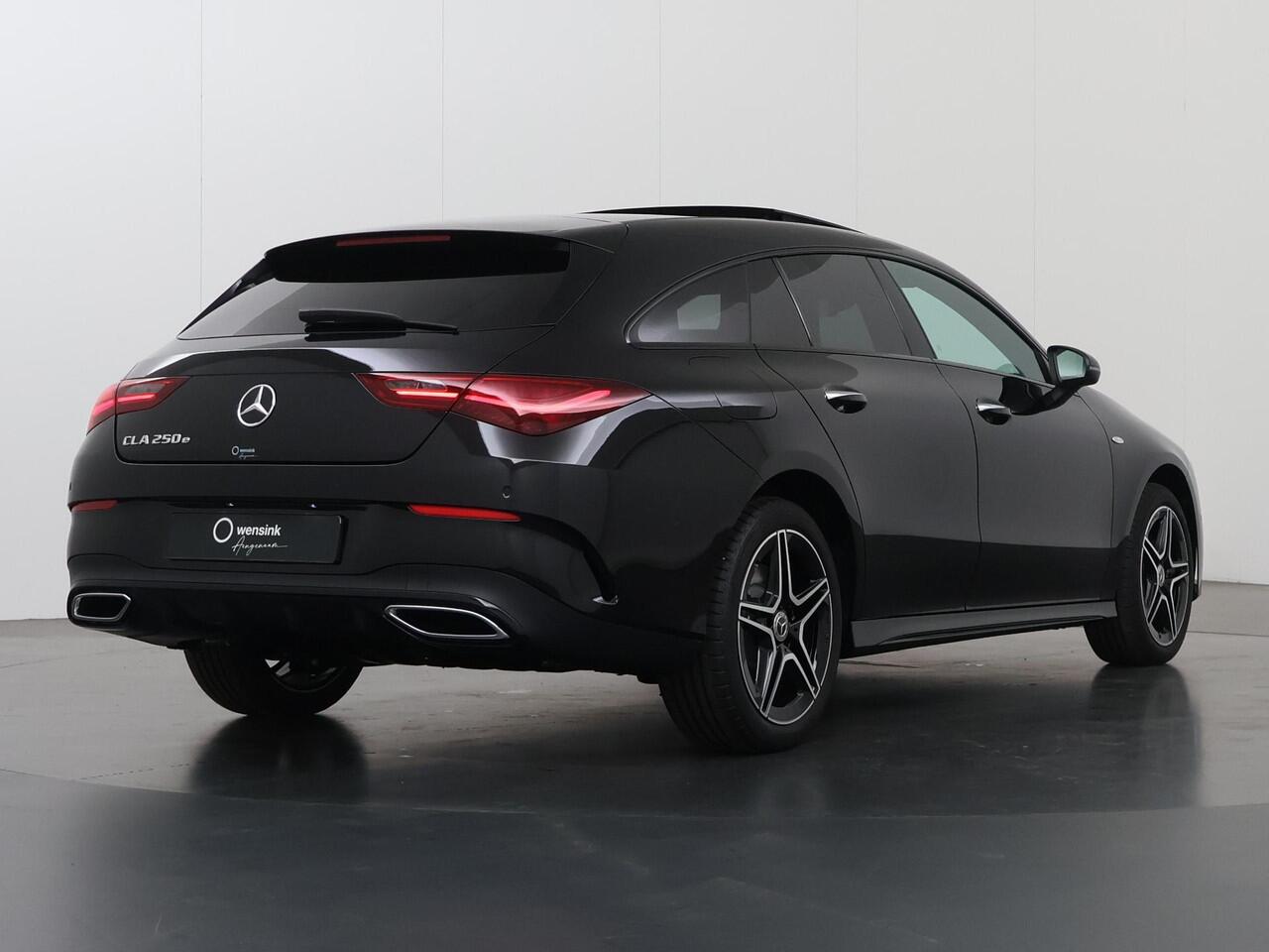 Mercedes-Benz CLA-KLASSE Shooting Brake 250e Business Solution AMG | Nightpakket | Panoramadak | Parkeercamera | Stoelverwarming | Keyless Entry/Go |