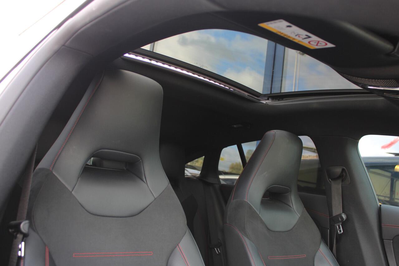 Mercedes-Benz CLA-KLASSE Shooting Brake 180 AUT7 AMG NIGHT PAKKET PANORAMADAK SFEER MEMORY KEY-LESS CARPLAY MULTIBEAM WIDESCREEN CAMERA