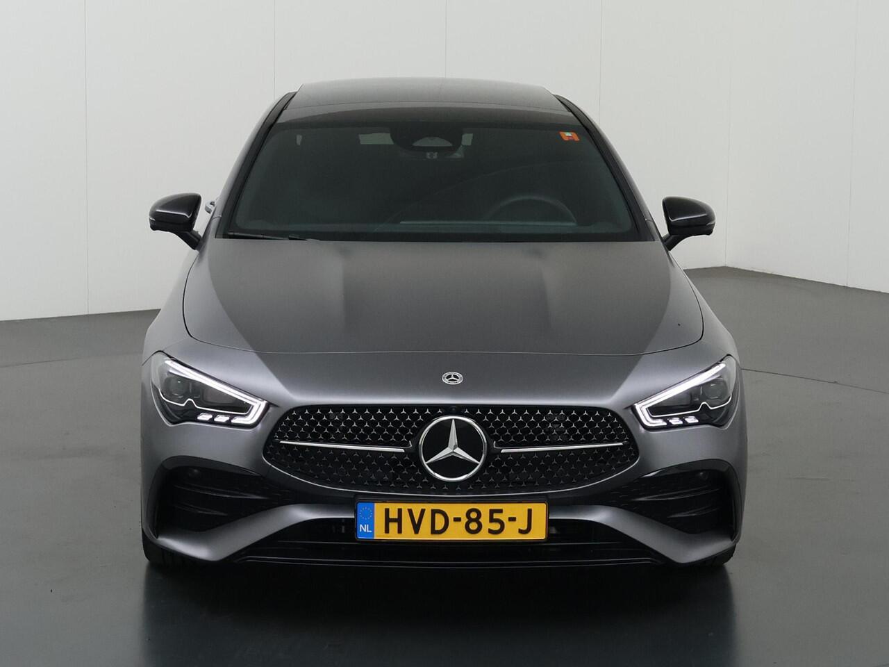 Mercedes-Benz CLA-KLASSE 180 Business Solution AMG | Night | Panoramadak | Memory stoelen | Head-up display | Sfeerverlichting | 360 camera |