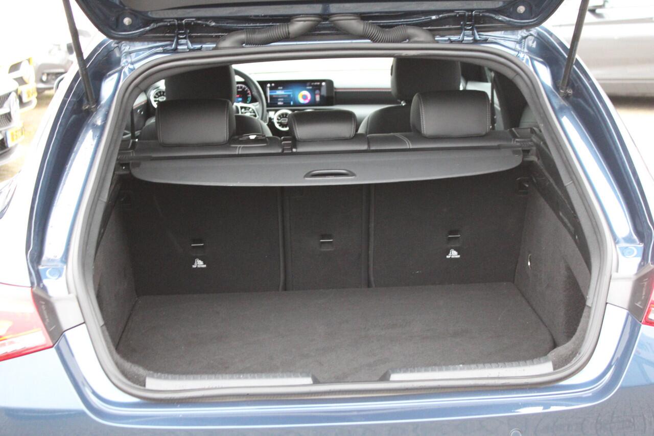 Mercedes-Benz CLA-KLASSE Shooting Brake 250e AUT8 Advantage DISTRONIC SFEER HEAD-UP CARPLAY 18''