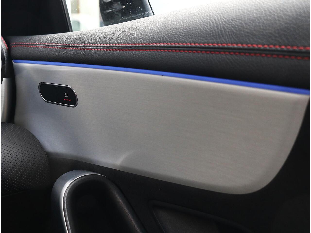 Mercedes-Benz CLA-KLASSE 250 e AMG Line | Panoramadak | Sfeerverlichting