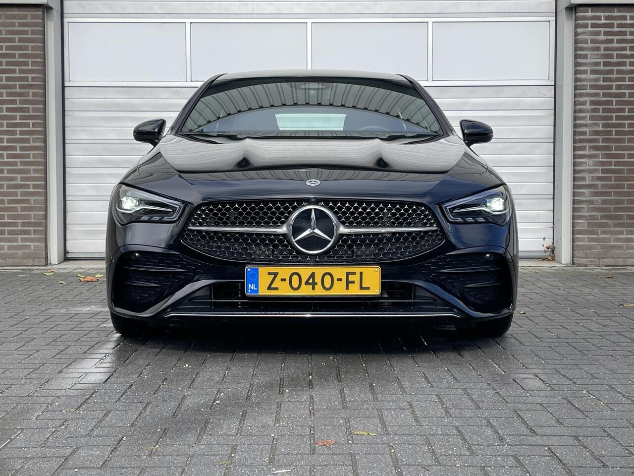 Mercedes-Benz CLA-KLASSE Shooting Brake 200 AMG Line | Achteruitrijcamera | Stoelverwarming | Sfeerverlichting