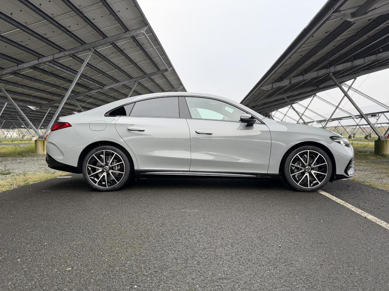 Mercedes-Benz CLA-KLASSE 250+ Launch Edition 85 kWh | Night | Panoramadak | DISTRONIC | Achteruitrijcamera | Dodehoekassistent |