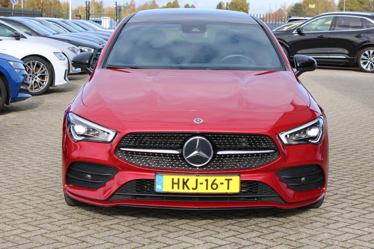 Mercedes-Benz CLA-KLASSE 200 AUT7 AMG Line NIGHT PAKKET PANORAMADAK MEMORY SFEER CAMERA