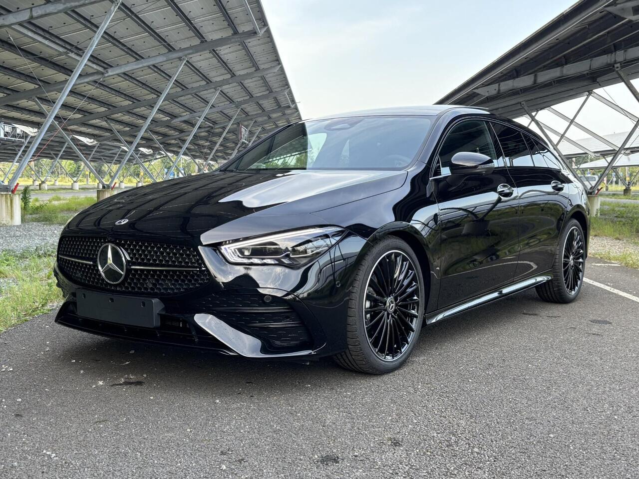 Mercedes-Benz CLA-KLASSE Shooting Brake 180 Business Solution AMG | Night | Panoramadak | AMG Line Plus | Head-up display | 360 camera | Sfeerverlichting |