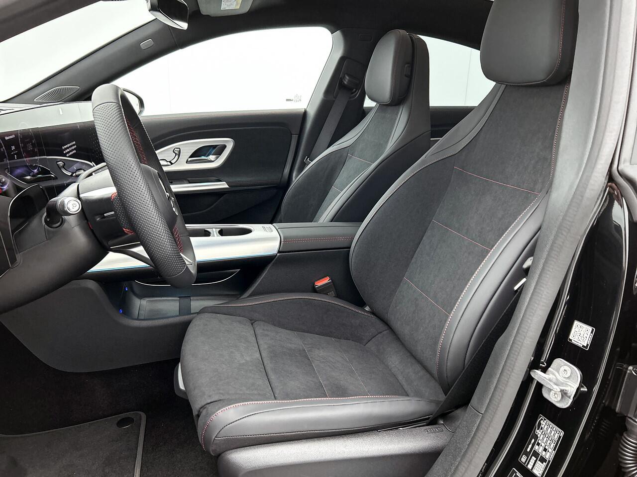 Mercedes-Benz CLA-KLASSE 250+ Launch Edition 85 kWh | Trekhaak | Warmtepomp | Multibeam LED | Stoelverwarming | Panoramadak | Adaptieve cruisecontrol | GUARD 360° vehicle protection | Nightpakket | Sierdelen aluminium |