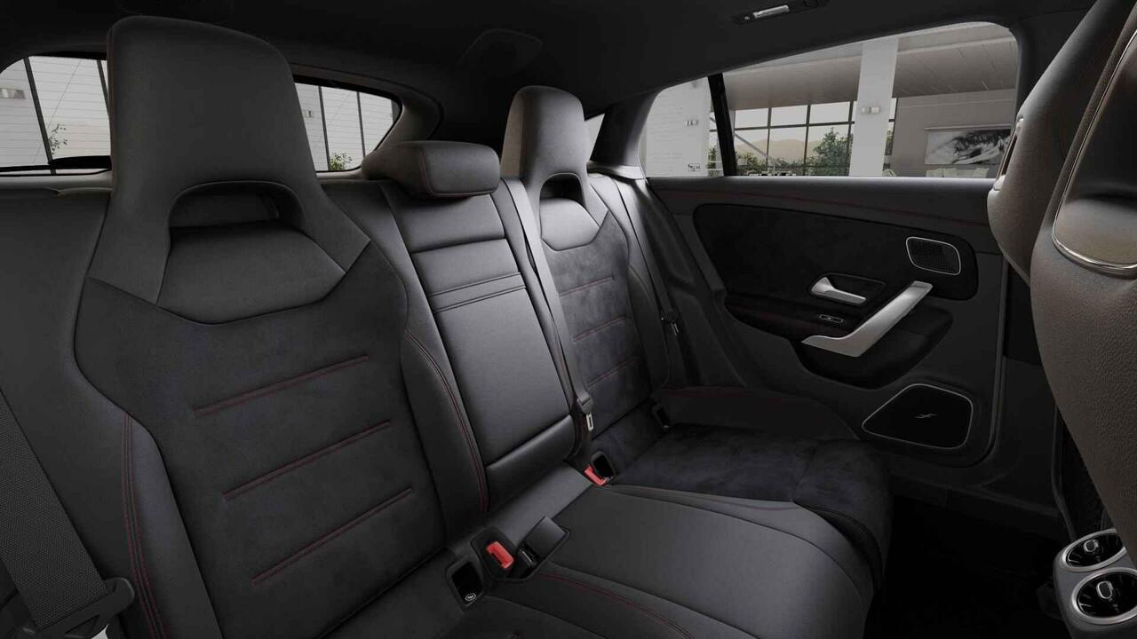 Mercedes-Benz CLA-KLASSE Shooting Brake 250e Business Solution AMG | Panoramaschuifdak | Burmester | Night | Rijassistentiepakket | 360°-camera