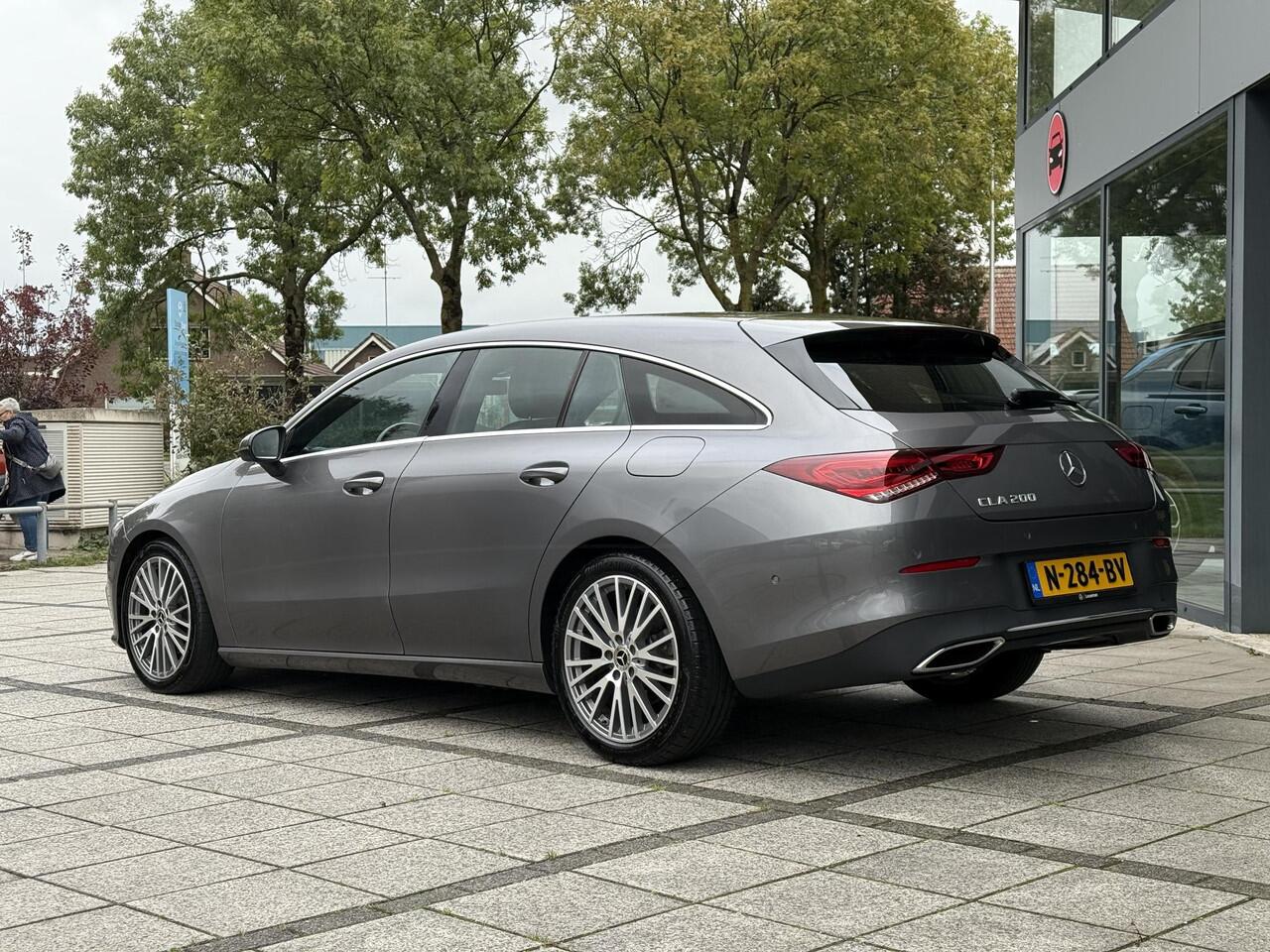 Mercedes-Benz CLA-KLASSE Shooting Brake 200 Aut. Business Sol. Luxury | Navi | Camera | Sfeer Verlichting |