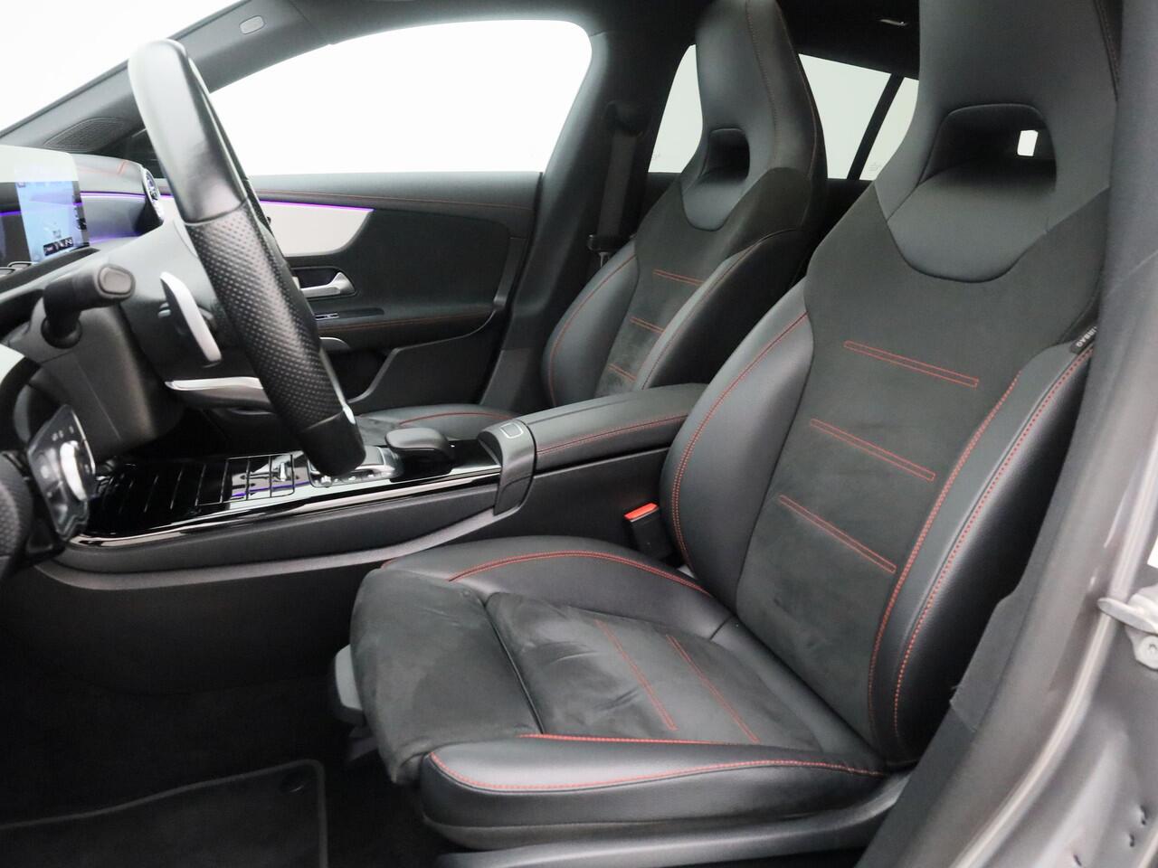 Mercedes-Benz CLA-KLASSE Shooting Brake 180 Business Solution AMG | PANO | MEMORY | SFEERVERLICHTING | CAMERA | STOELVERW.