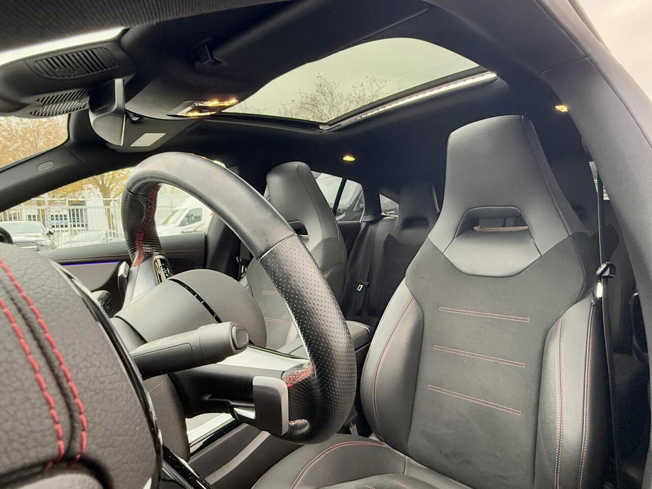 Mercedes-Benz CLA-KLASSE Shooting Brake 250 e AMG Line | Premium | Nightpakket | Panoramadak | Achteruitrijcamera | Sfeerverlichting | Stoelverwarming | Trekhaak