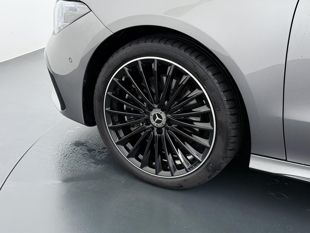 Mercedes-Benz CLA-KLASSE Shooting Brake 250 e AMG line | Pano Memory Keyless HUD Multibeam 360 Camera