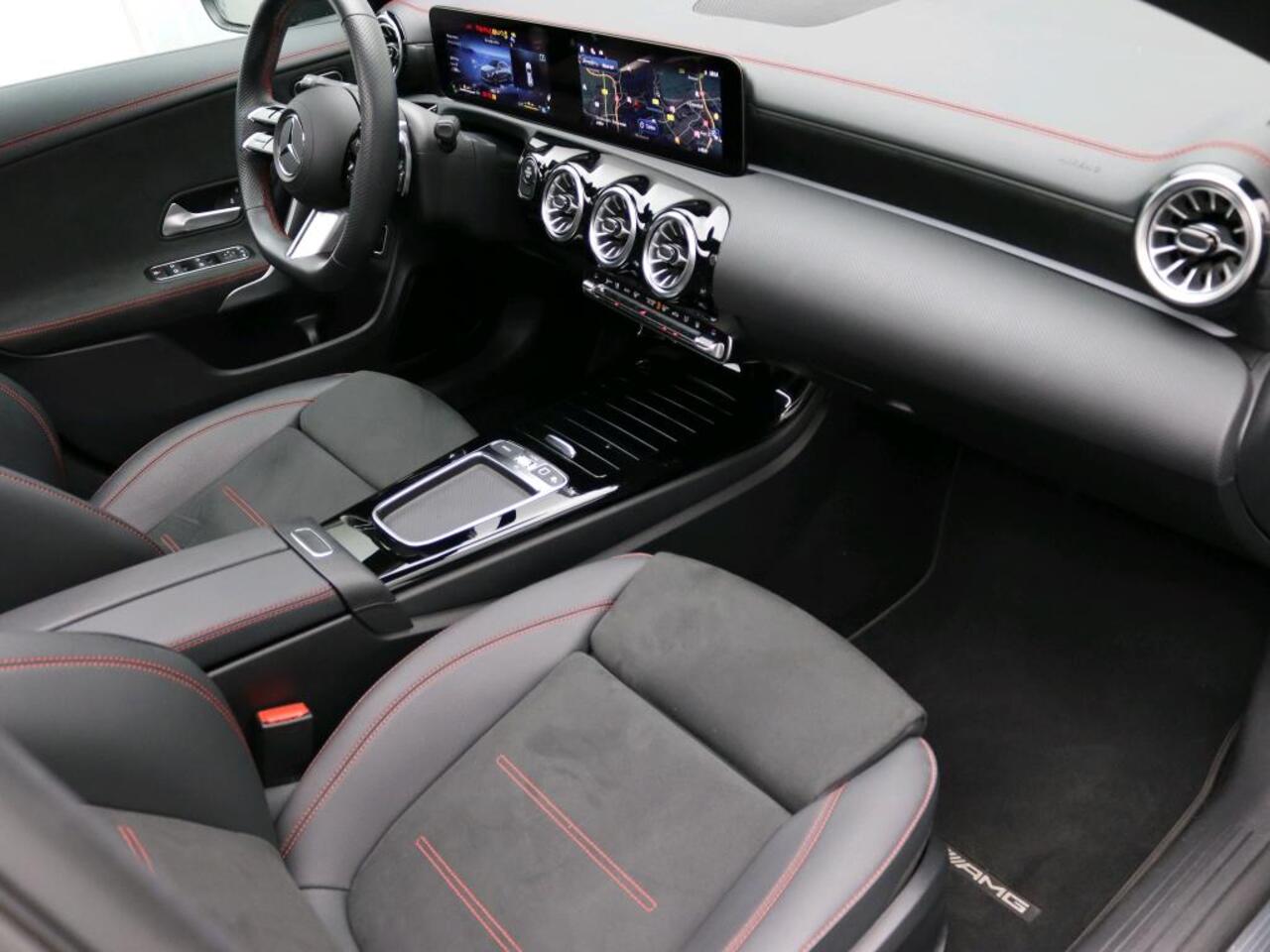 Mercedes-Benz CLA-KLASSE Shooting Brake 250 e Star Edition AMG Line Plus AMG Line | Night Pakket |Panorama Schuif-Kanteldak | Memory Stoelen | Head-up display | Parkeerpakket met 360°-camera. Inclusief 24 maanden Mercedes-Benz Certified garantie voor Europa.