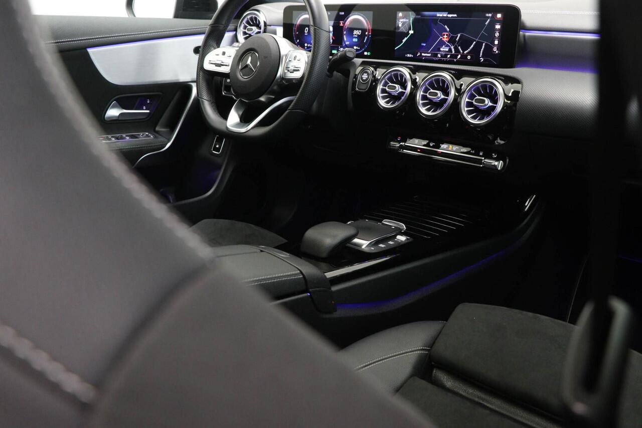 Mercedes-Benz CLA-KLASSE Shooting Brake 250 e AMG-Line Premium Plus | PANORAMADAK | DAB | APPLE | TREKHAAK