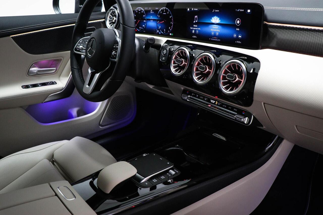 Mercedes-Benz CLA-KLASSE Shooting Brake 180 Luxury Line | PREMIUM PACK | MATRIX LED | DAB | APPLE | CAMERA