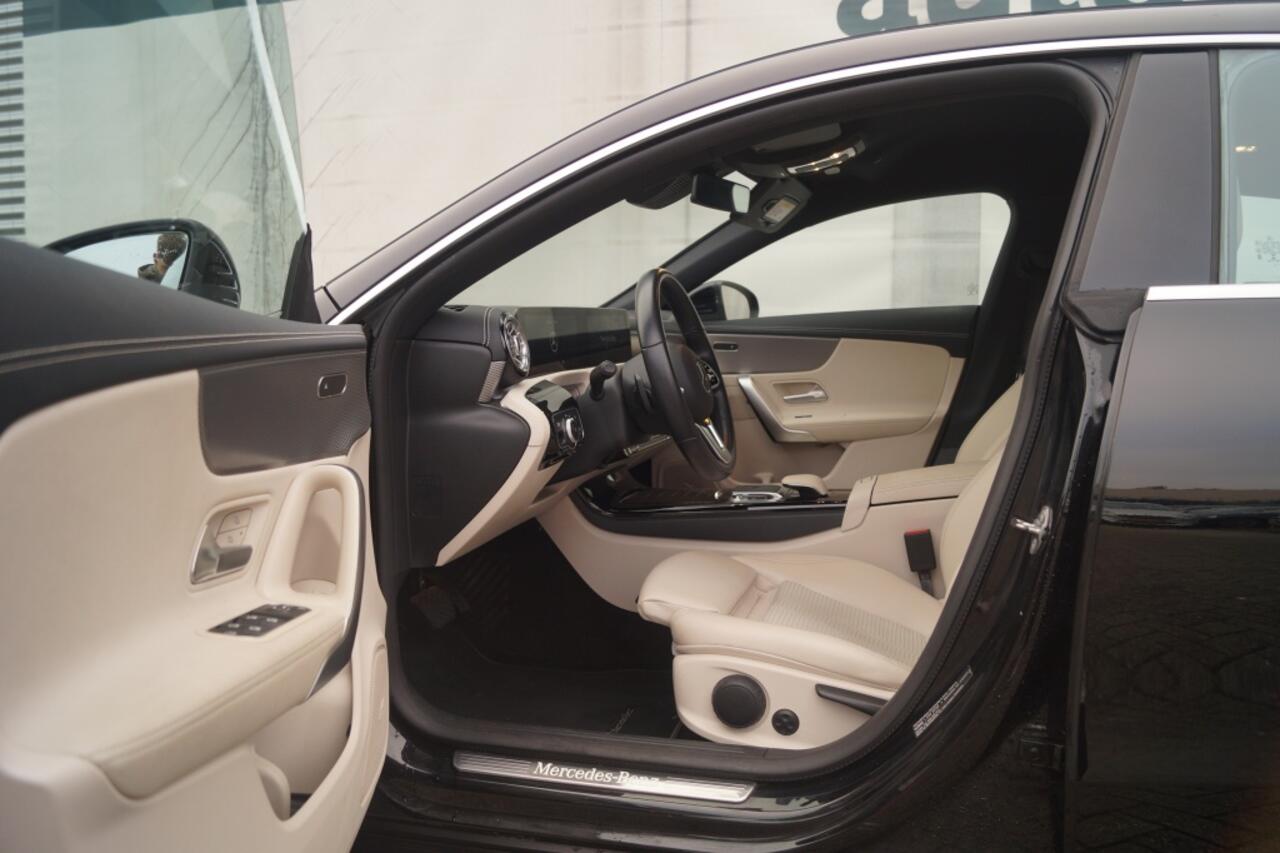 Mercedes-Benz CLA-KLASSE 180 Automaat Business Solution Pro Plus