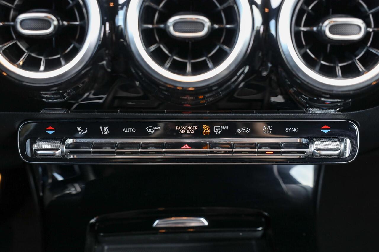 Mercedes-Benz CLA-KLASSE Shooting Brake 200 AMG ? LED ? Camera ? CarPlay