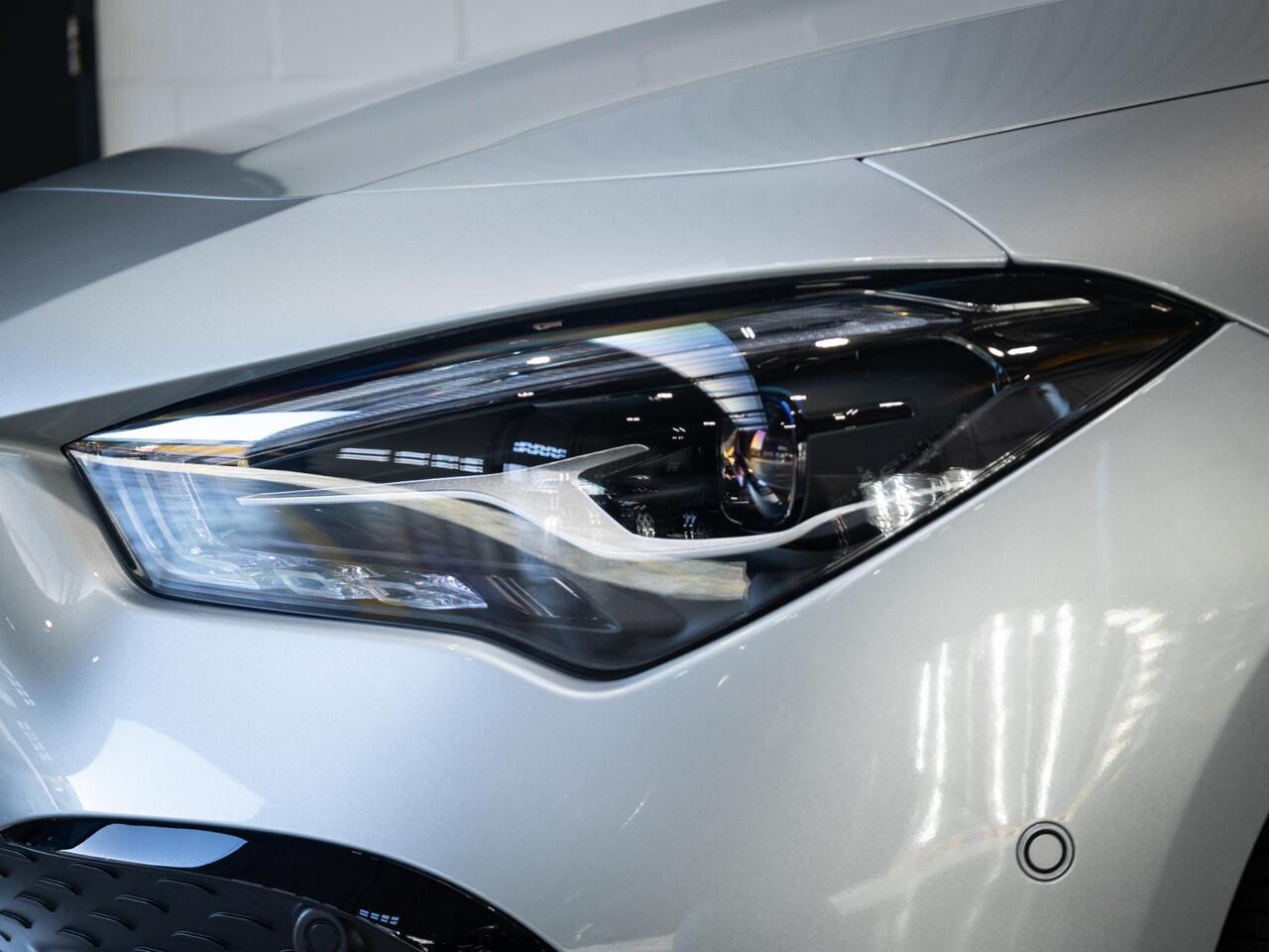 Mercedes-Benz CLA-KLASSE Coupé 180 Star Edition AMG Line Panorama dak