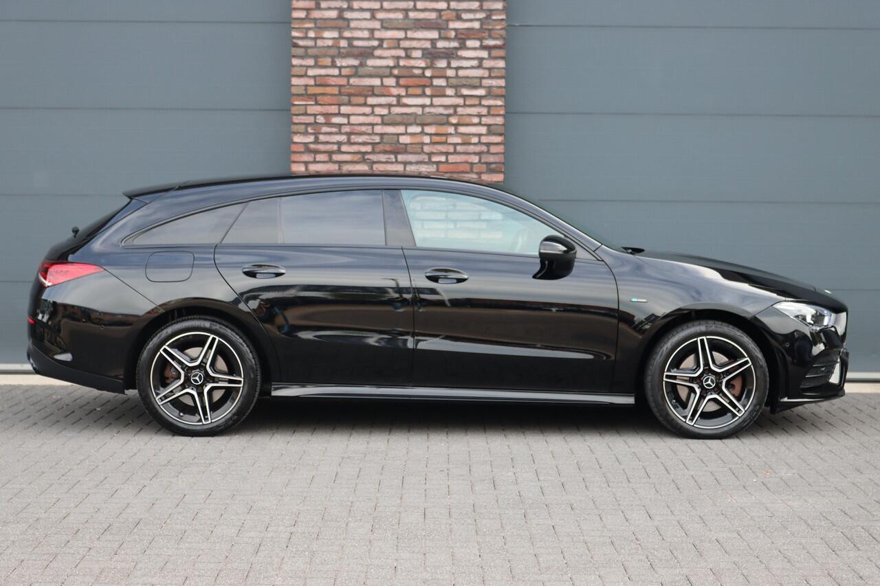 Mercedes-Benz CLA-KLASSE Shooting Brake 250 e AMG Line Aut8 | Widescreen | Sfeerverlichting | Camera | Advanced Sound System | Nightpakket | Cruise Control | High Perf. LED | Augmented Reality |