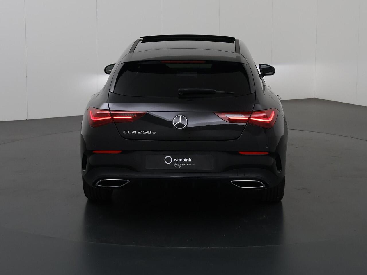 Mercedes-Benz CLA-KLASSE Shooting Brake 250e Star Edition AMG Line | Panoramaschuifdak | MULTIBEAM LED | Nightpakket | Sfeerverlichting | Multispaak Velgen