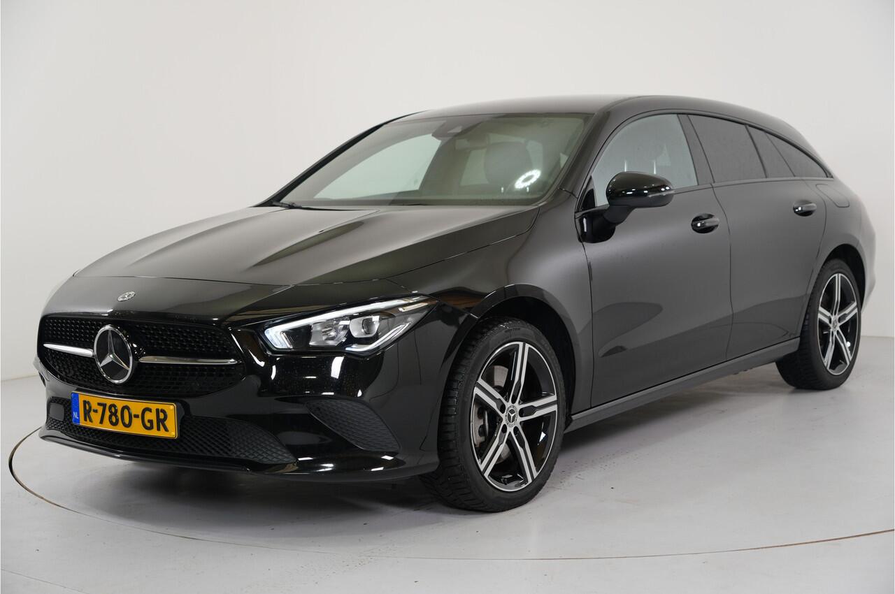 Mercedes-Benz CLA-KLASSE Shooting Brake 250 e Night PHEV 218 pk | Trekhaak | Sfeerverlichting |