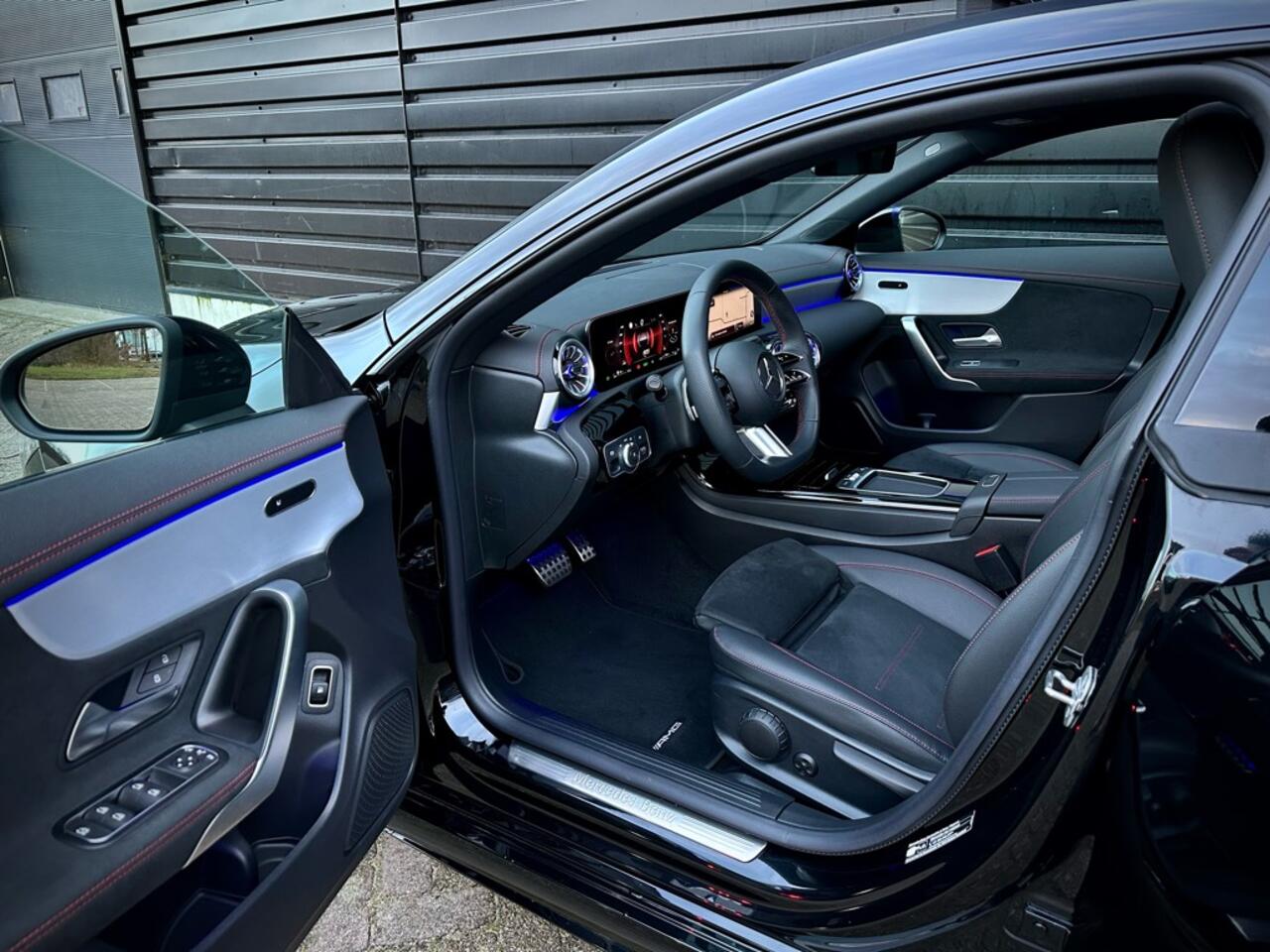 Mercedes-Benz CLA-KLASSE 250 e AMG LINE NIGHT|PANO|BLINDSPOT|CAMERA|FACELIFT