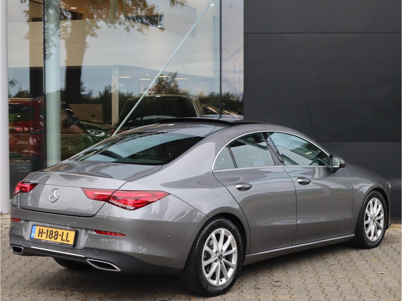 Mercedes-Benz CLA-KLASSE 180 Business Solution Luxury