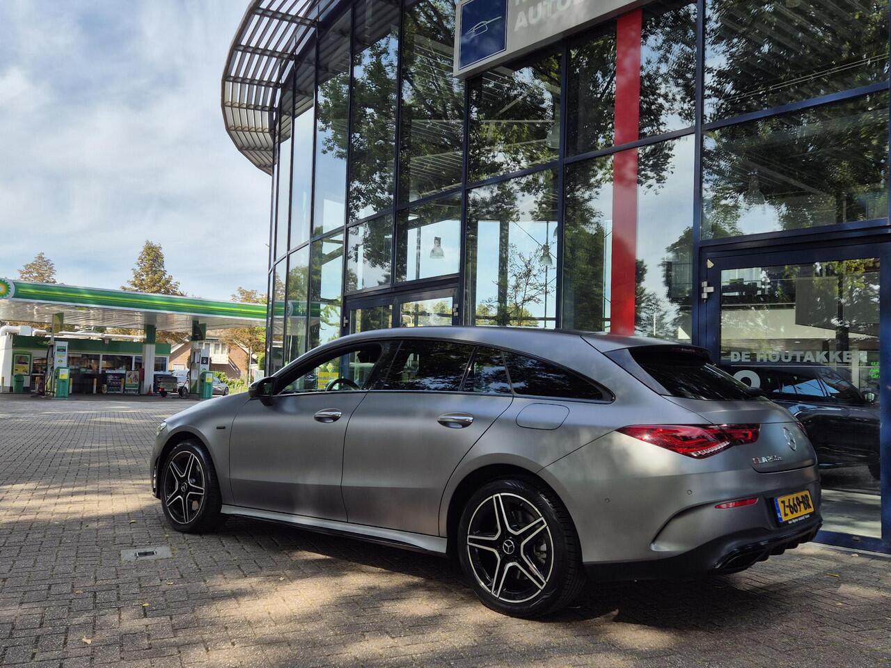 Mercedes-Benz CLA-KLASSE Shooting Brake 250 e Premium | Designo Mountaingrijs Magno | AMG LINE | ECC | PDC+Camera | Stoelverwarming |