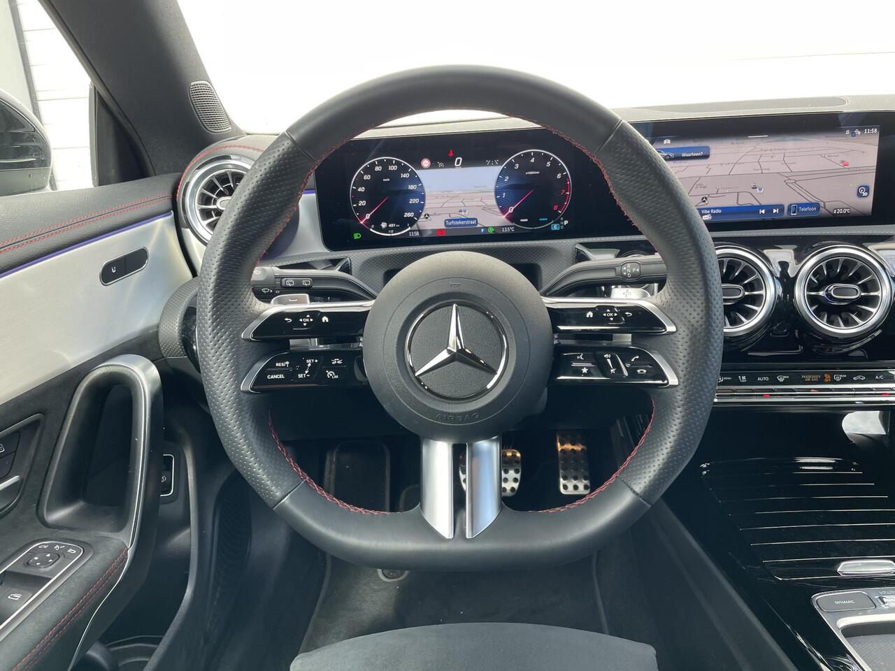 Mercedes-Benz CLA-KLASSE Shooting Brake 200 AMG Line | Achteruitrijcamera | Stoelverwarming | Sfeerverlichting