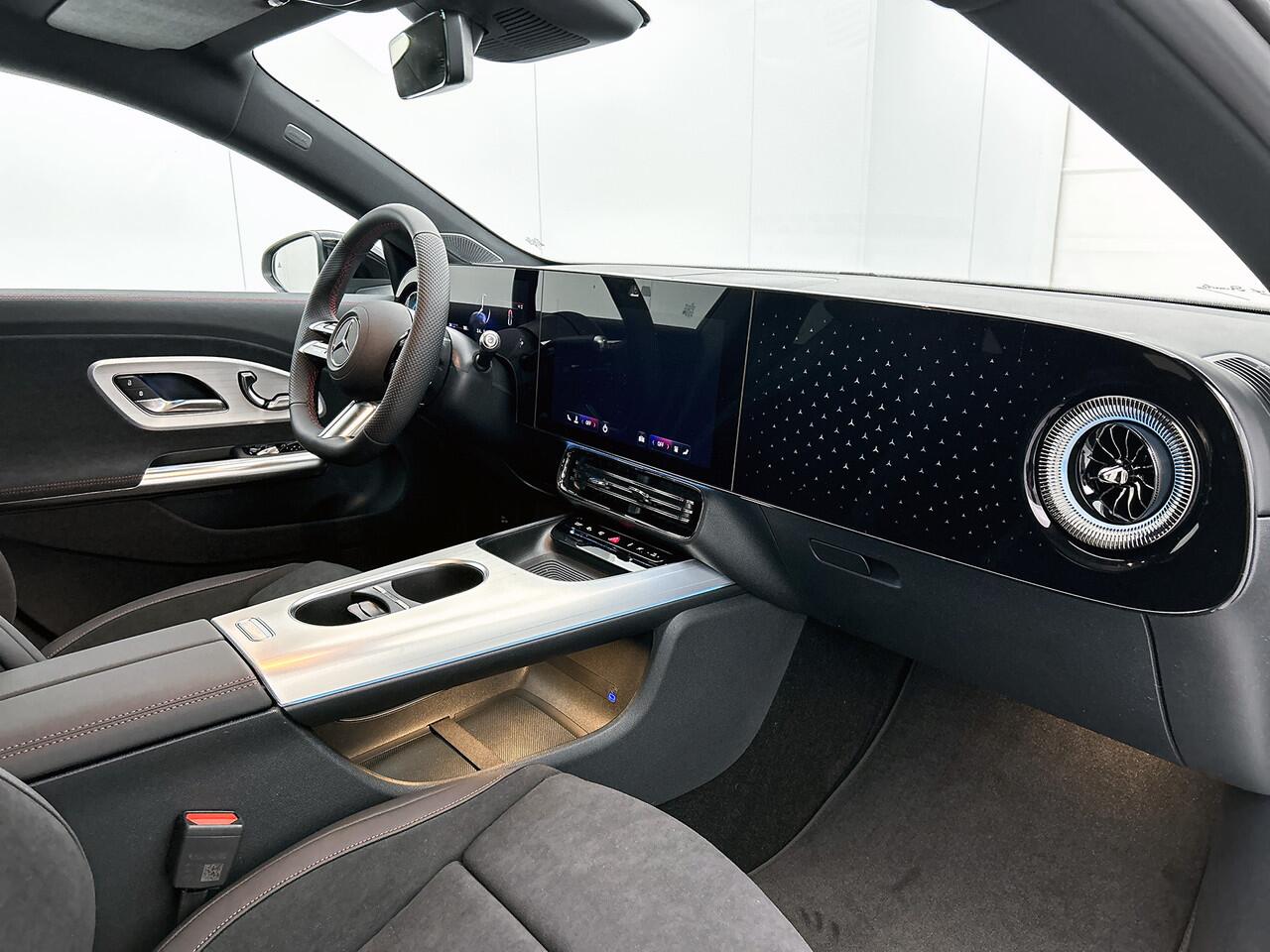 Mercedes-Benz CLA-KLASSE 250+ Launch Edition 85 kWh | Nightpakket | Warmtepomp | Memorypakket | Adaptieve Cruisecontrol | Antidiefstal pakket URBAN GUARD | Smartphone integratiepakket | Sierdelen aluminium |