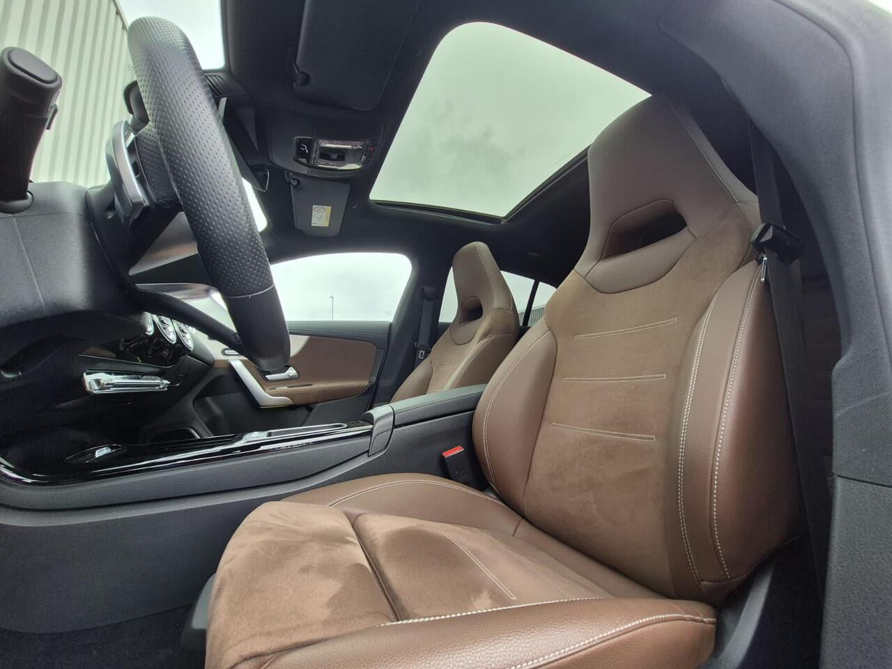 Mercedes-Benz CLA-KLASSE Shooting Brake 180 AMG Line | Panoramadak | Bruin interieur