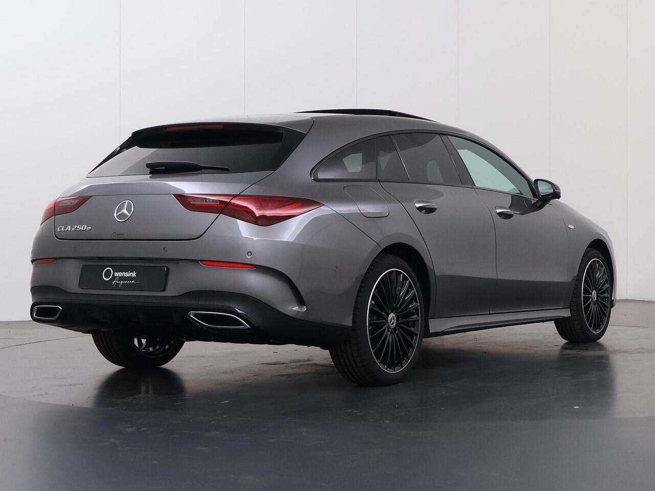 Mercedes-Benz CLA-KLASSE 250e Shooting Brake Business Solution AMG | Panoramaschuifdak | Nightpakket | 19 inch AMG-velgen| Verwarmde stoelen | Sfeerverlichting | LED koplampen |