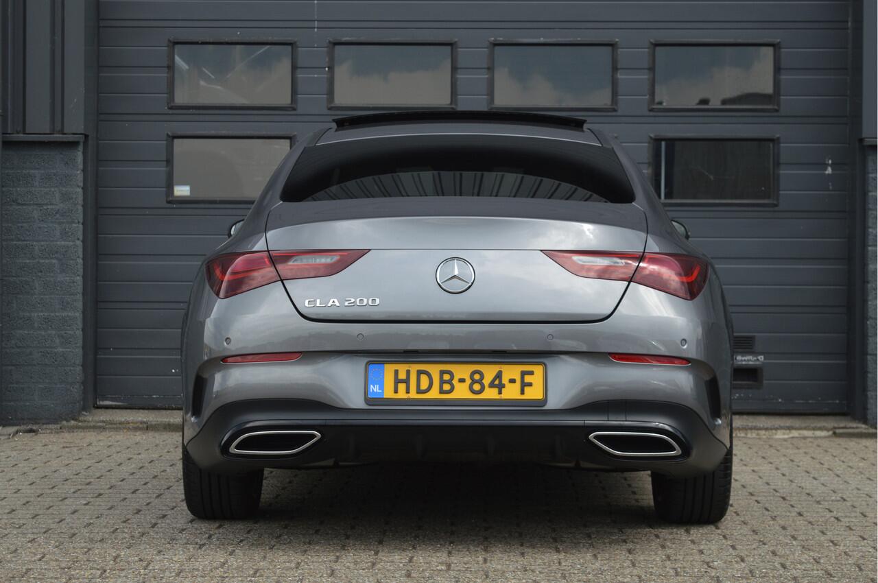 Mercedes-Benz CLA-KLASSE 200 AMG Line | PANO | SFEERVERLICHTING | CAMERA | KEYLESS |
