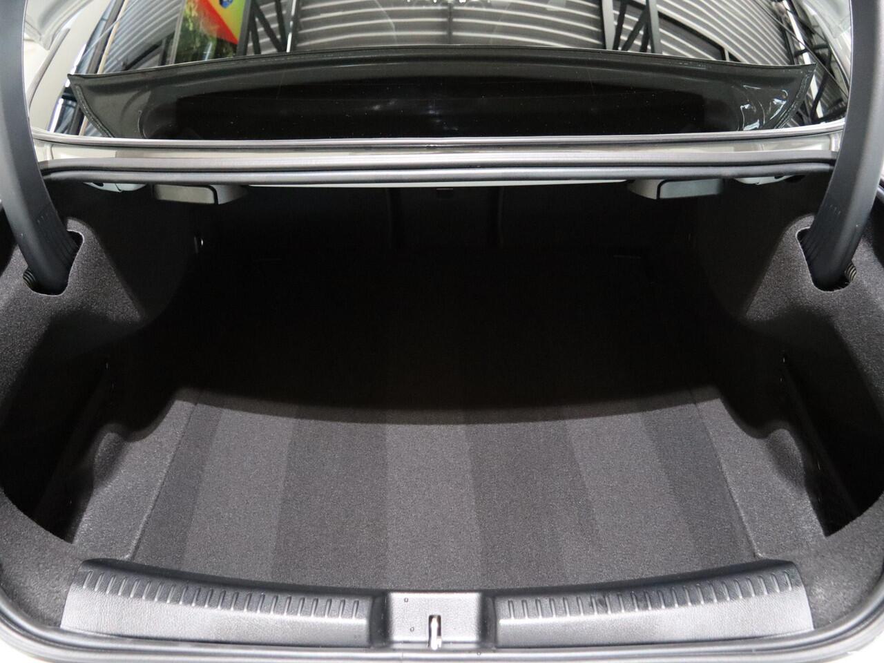 Mercedes-Benz CLA-KLASSE 180 Business Solution AMG | AMG Line Plus | Nightpakket | Head-up display | 360° camera | Techniekpakket | 19 inch AMG Velgen |