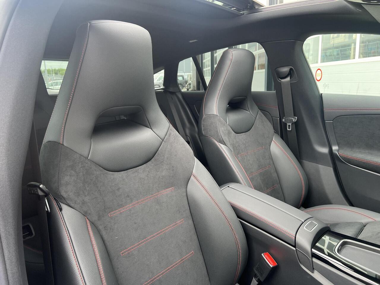 Mercedes-Benz CLA-KLASSE Shooting Brake 180 Star Edition AMG LIMITED | Night Pakket | Panoramadak | Trekhaak | Apple CarPlay | Android Auto | Sfeerverlichting | Stoelverwarming | Achteruitrijcamera | Parkeersensoren | Elektrisch inklapbare buitenspiegels