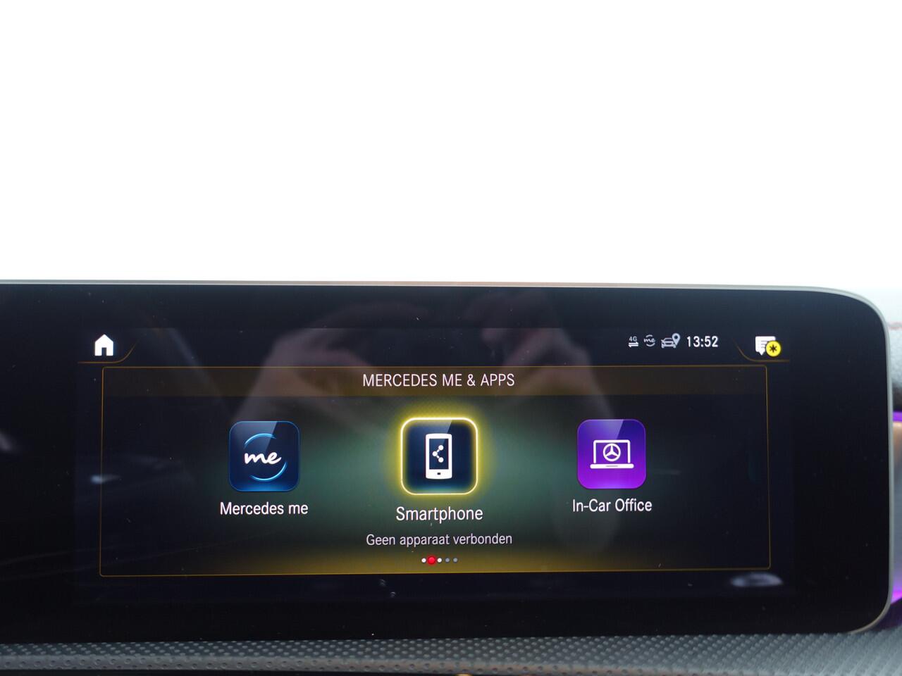 Mercedes-Benz CLA-KLASSE 180 AMG Night Edition Aut- Panoramadak, Sfeerverlichting, Camera, Xenon Led, Sport Leder