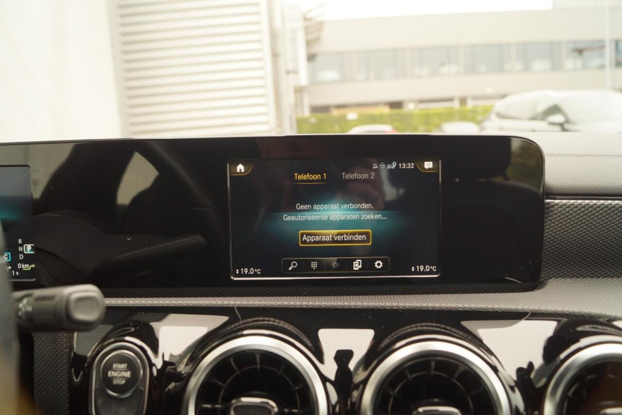 Mercedes-Benz CLA-KLASSE Shooting Brake 250e Business Edition -NAVI-ECC-PDC-