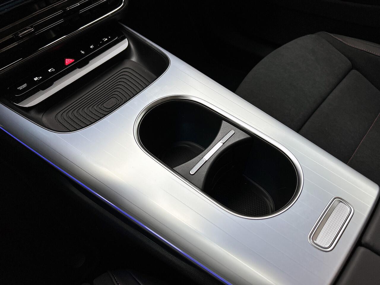 Mercedes-Benz CLA-KLASSE 250+ Launch Edition 85 kWh | Trekhaak | Warmtepomp | Multibeam LED | Stoelverwarming | Panoramadak | Adaptieve cruisecontrol | GUARD 360° vehicle protection | Nightpakket | Sierdelen aluminium |