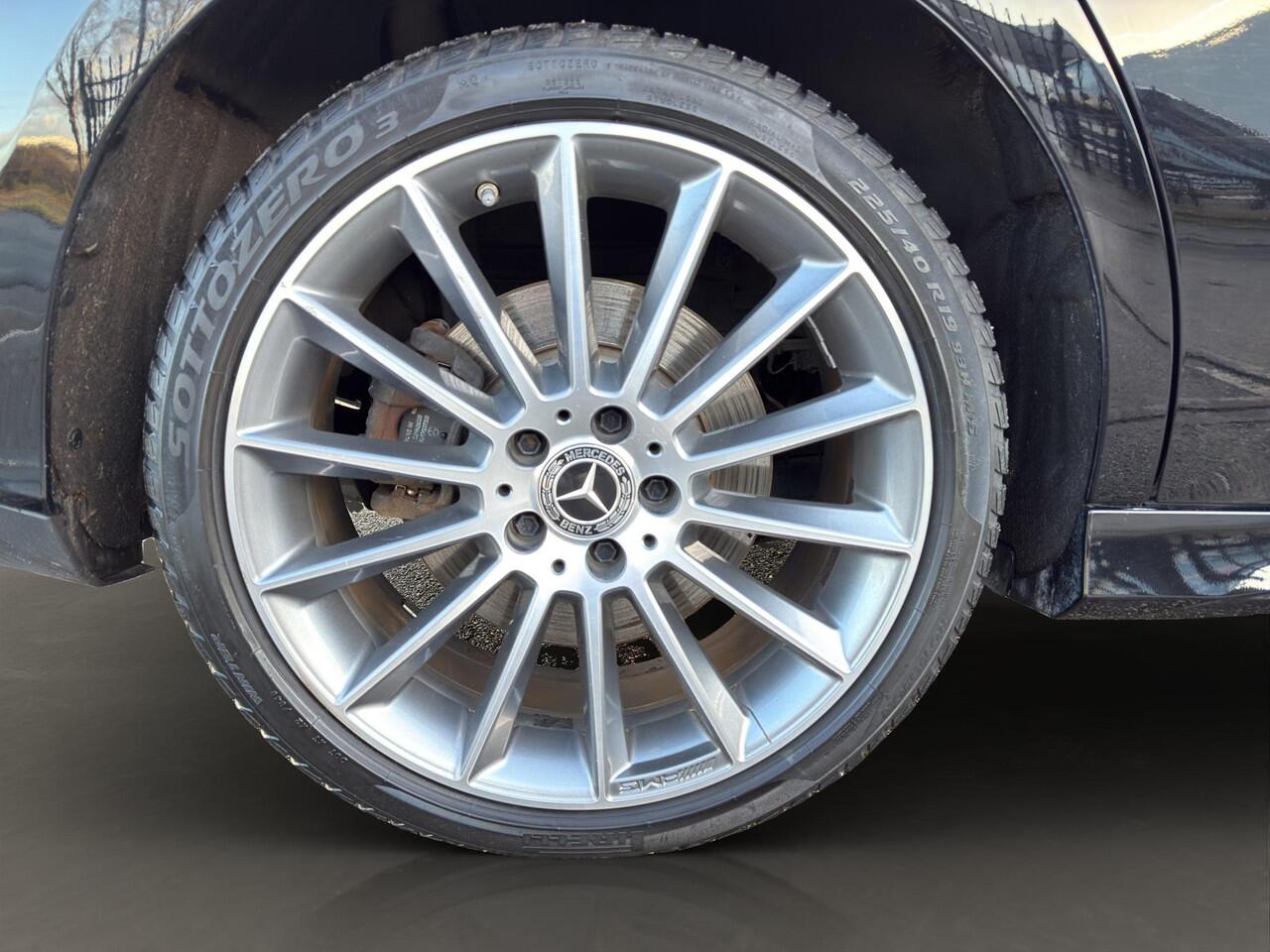 Mercedes-Benz CLA-KLASSE Shooting Brake 250 e Business Solution AMG Panoramadak | Sfeer | Camera | Stoelverw | 19"| Geheugen stoelen |