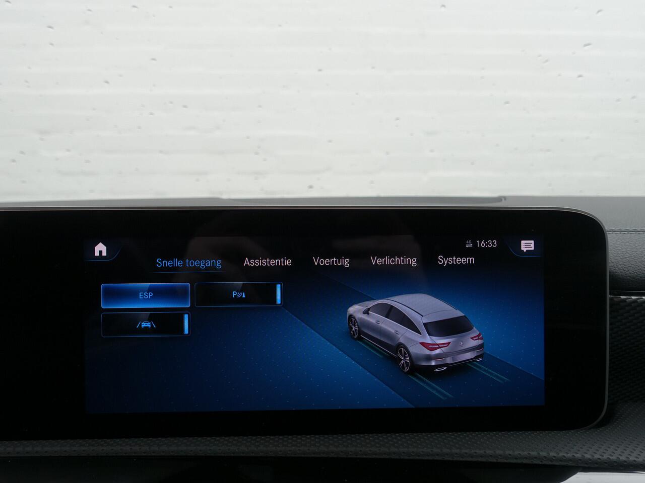 Mercedes-Benz CLA-KLASSE Shooting Brake 220 AMG Edition Aut- Xenon Led, CarPlay, Camera, Carbon Pakket, Lane Assist, Park Assist