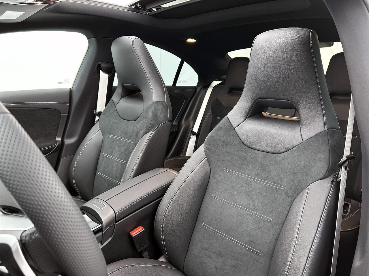 Mercedes-Benz CLA-KLASSE 250 e Business Solution AMG | AMG Line Plus pakket | Trekhaak | Panoramaschuifdak | Memorypakket Voorstoelen | Antidiefstalpakket GUARD 360° Plus | Nightpakket | 360° camera | Head-up display |