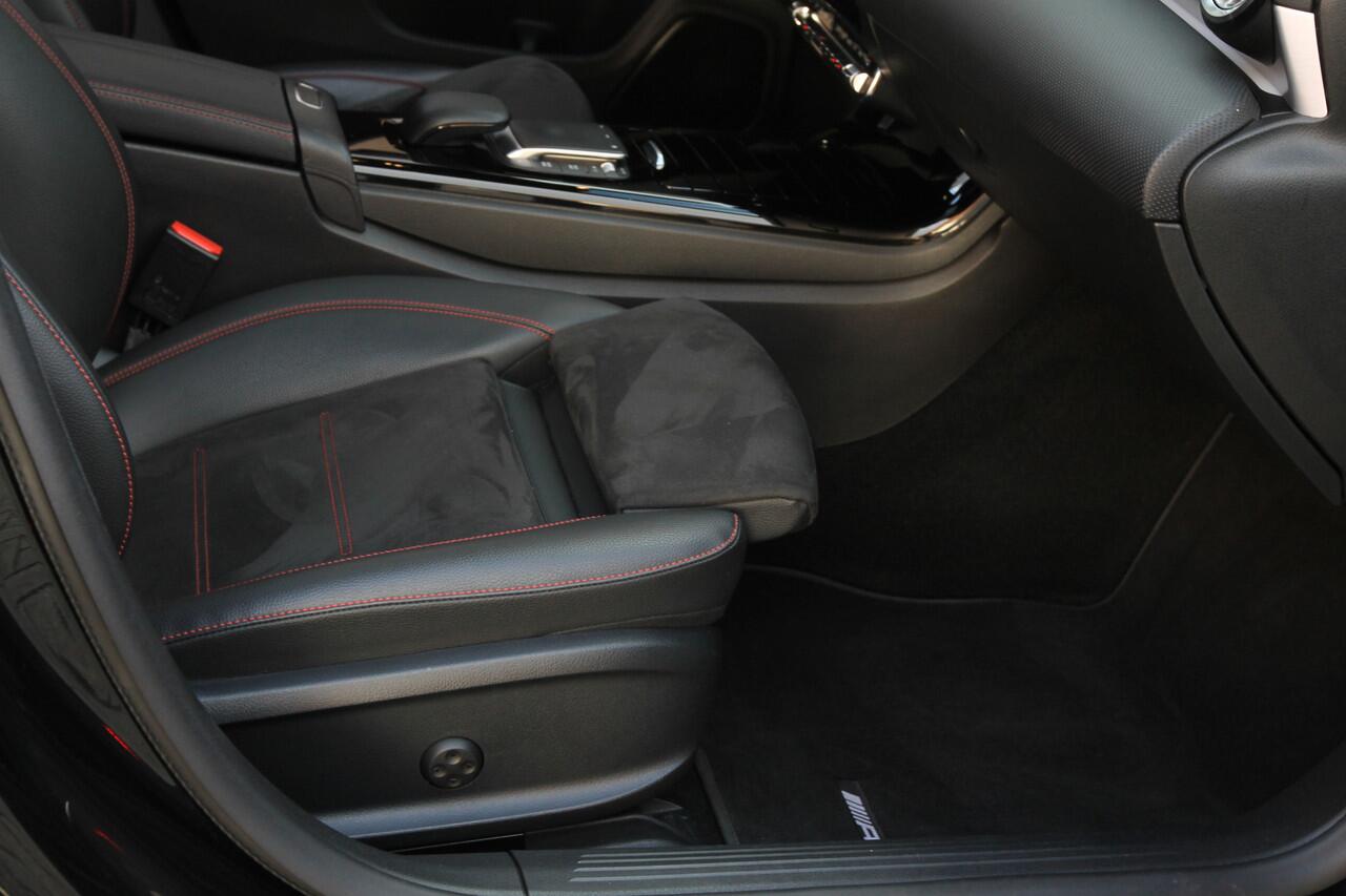 Mercedes-Benz CLA-KLASSE Shooting Brake 200 Business Solution AMG Aut. I Pano.Dak I Camera I Carplay I Trekhaak