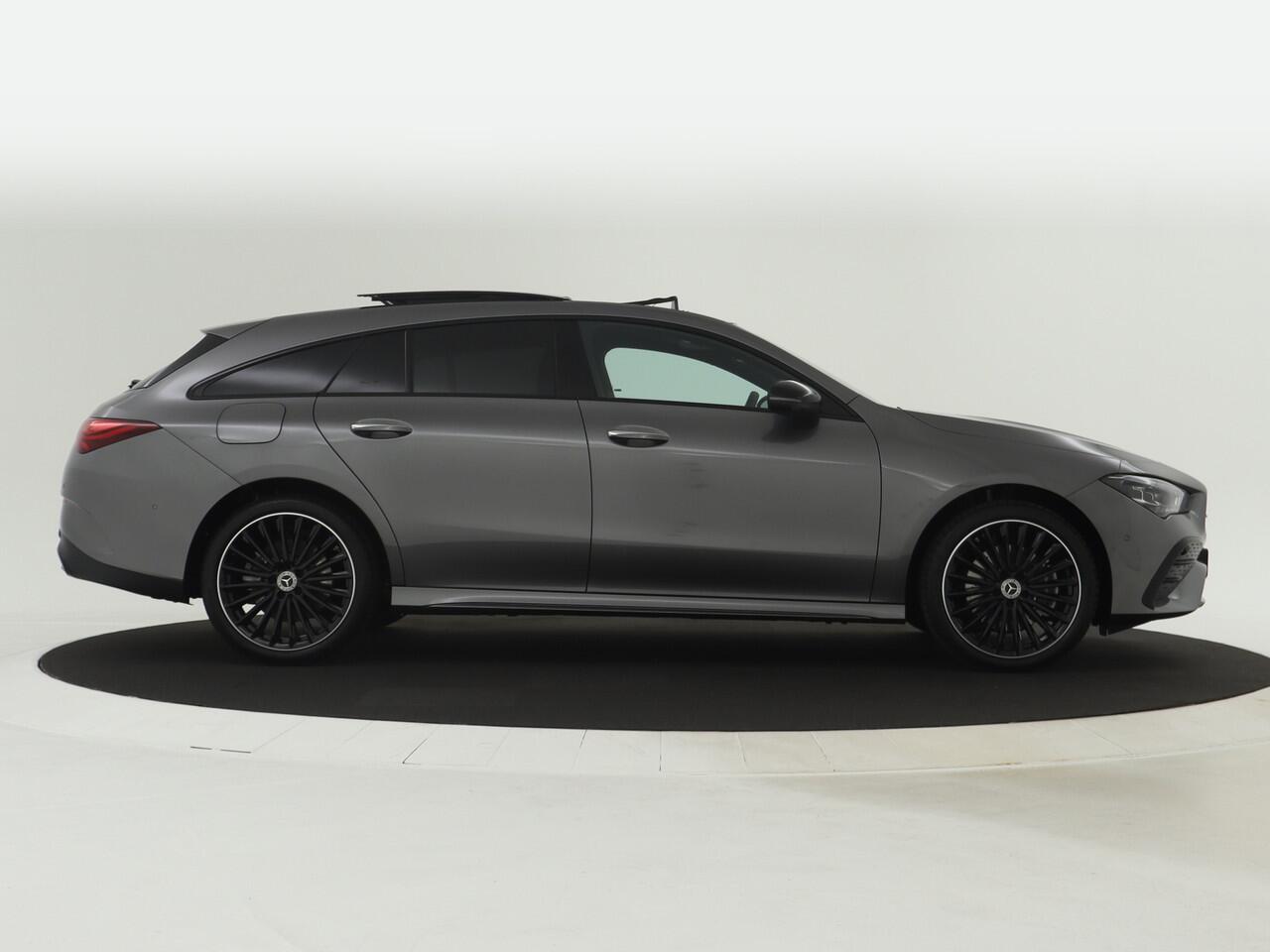 Mercedes-Benz CLA-KLASSE Shooting Brake 250 e Star Edition AMG Line | Trekhaak | Nightpakket | Antidiefstalpakket GUARD 360° Plus | 360°-camera | 19 inch Multispaaks AMG velgen | Head-up display | KEYLESS GO-comfortpakket | Smartphone integratie |