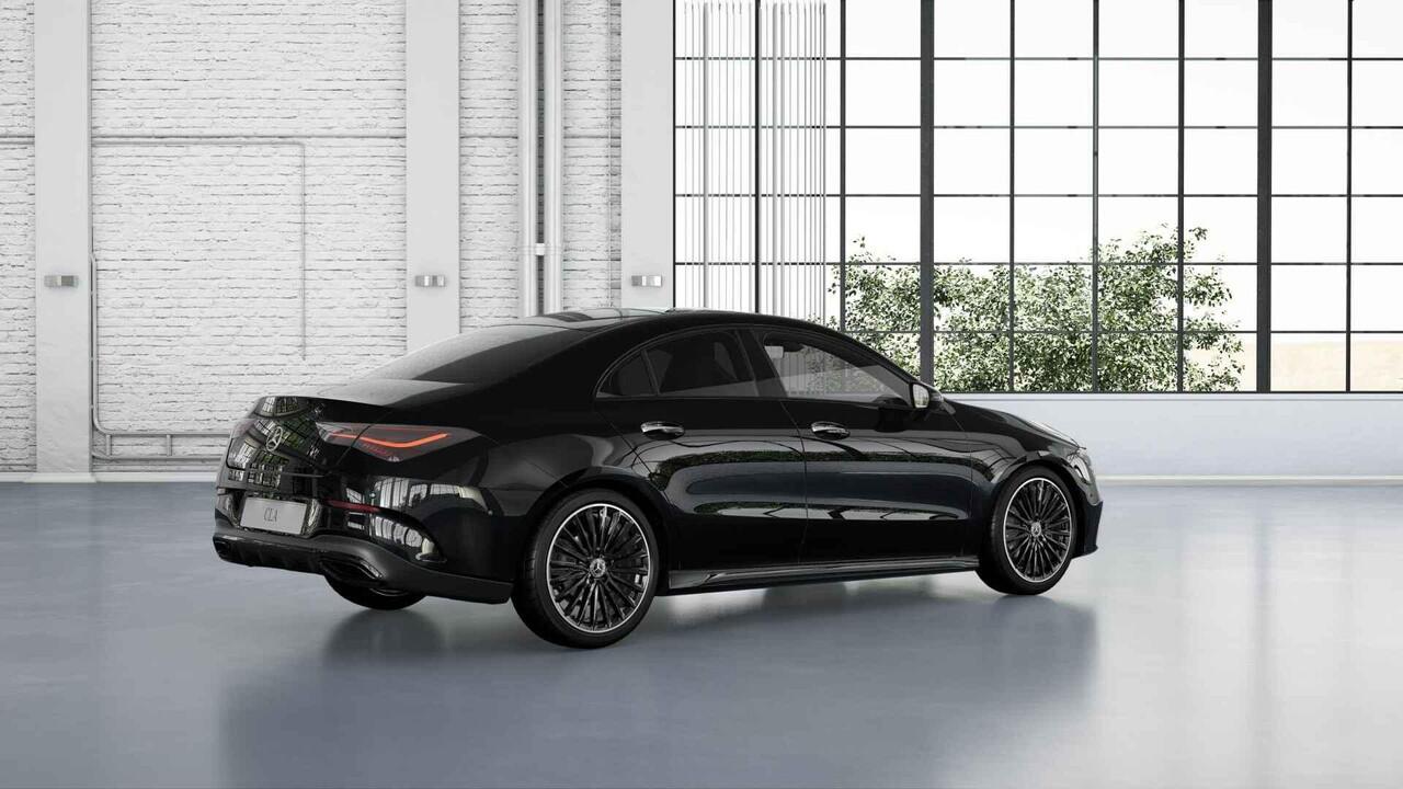 Mercedes-Benz CLA-KLASSE 180 Business Solution AMG | Panoramaschuifdak | AMG Line Plus | Nightpakket | Head-Up | Dodehoekassistent