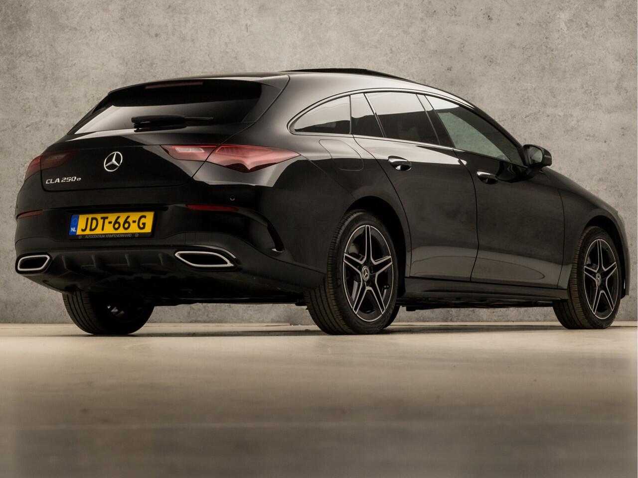 Mercedes-Benz CLA-KLASSE Shooting Brake 250 e AMG Sport 218Pk Automaat (FACELIFT, SCHUIFDAK, MEMORY SEATS, HEAD-UP DISPLAY, 360 CAMERA, STUUR/STOELVERWARMING, BURMESTER, LEDER/ALCANTARA, ADAPTIVE CRUISE, NIEUWSTAAT)