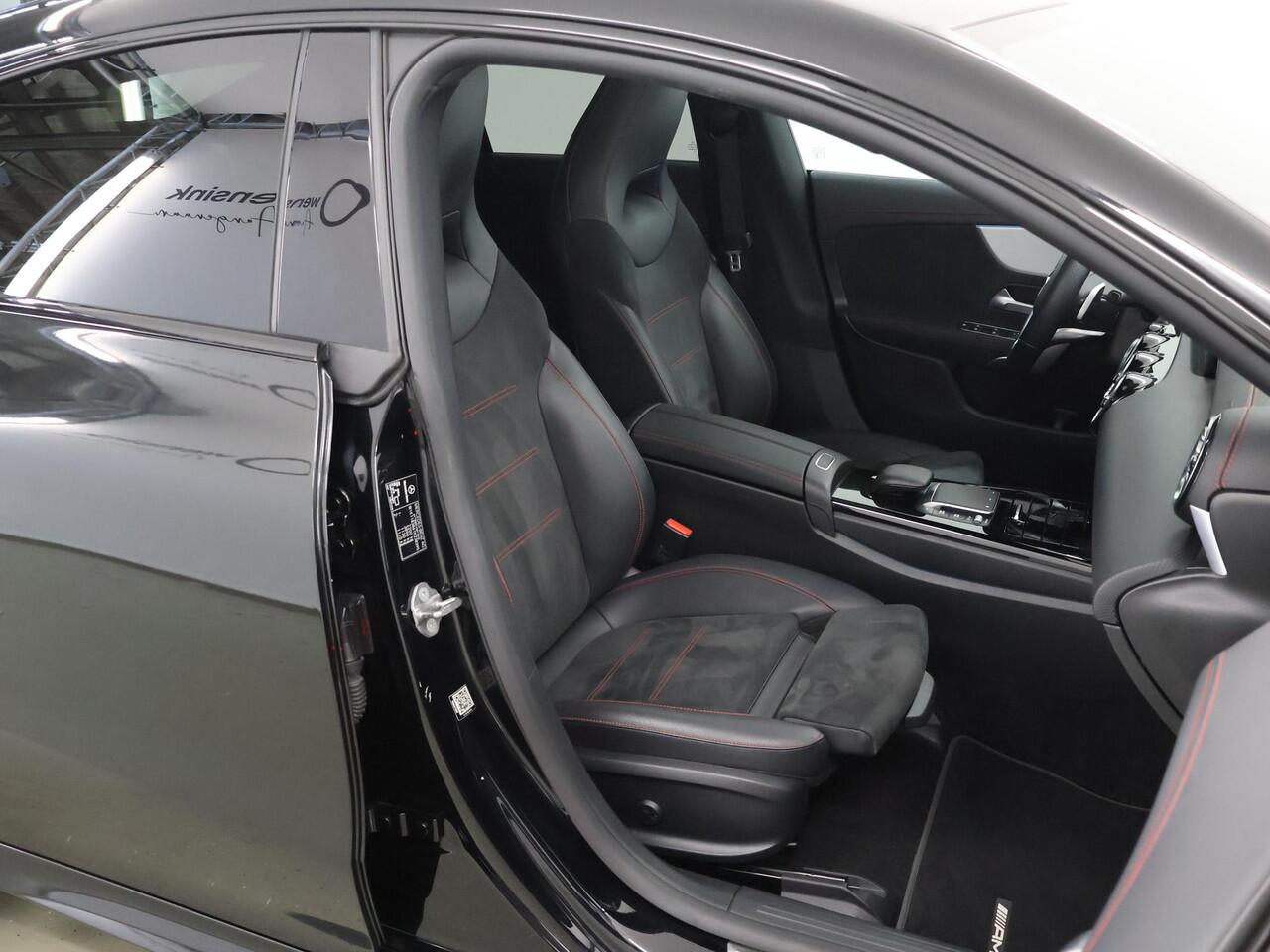 Mercedes-Benz CLA-KLASSE 250e Business Solution AMG Limited | Night | Panoramadak | Keyless | Stoelverwarming | Memory | Sfeerverlichting |